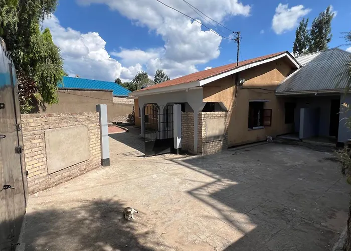 Amani House - Bed And Breakfast